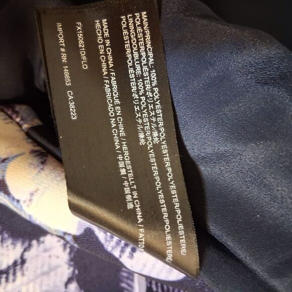 Finders Keepers Certain Romance Floral Dress Size Large - Picture 11 of 11